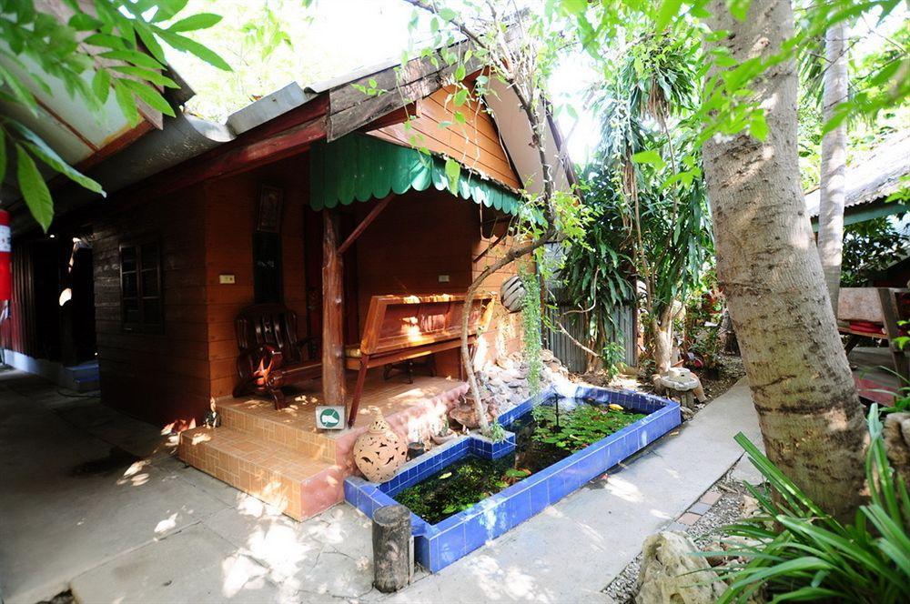 Sukhothai Guest House Екстер'єр фото